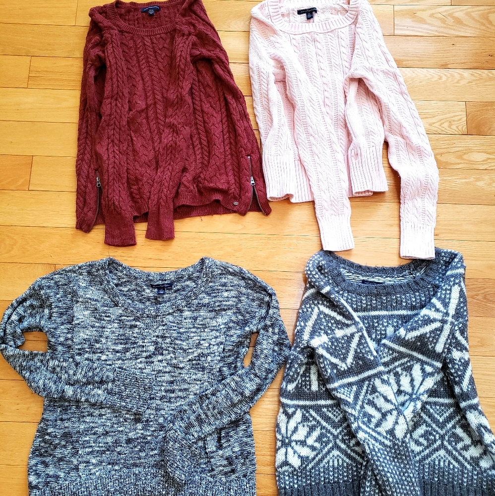 4 American Eagle sweaters size small